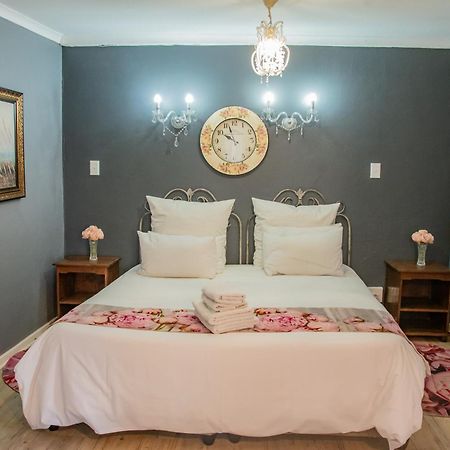 Mistique Waters Guesthouse Parys Exteriér fotografie