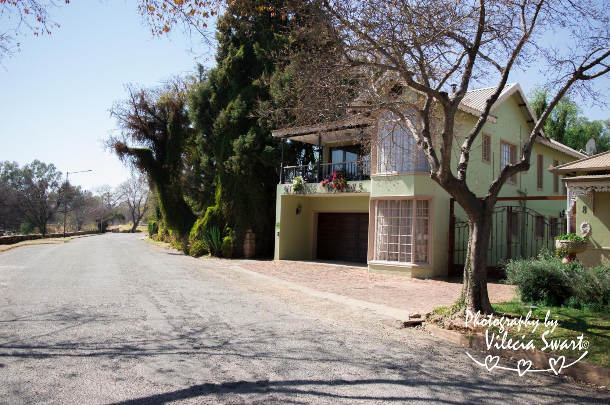 Mistique Waters Guesthouse Parys Exteriér fotografie
