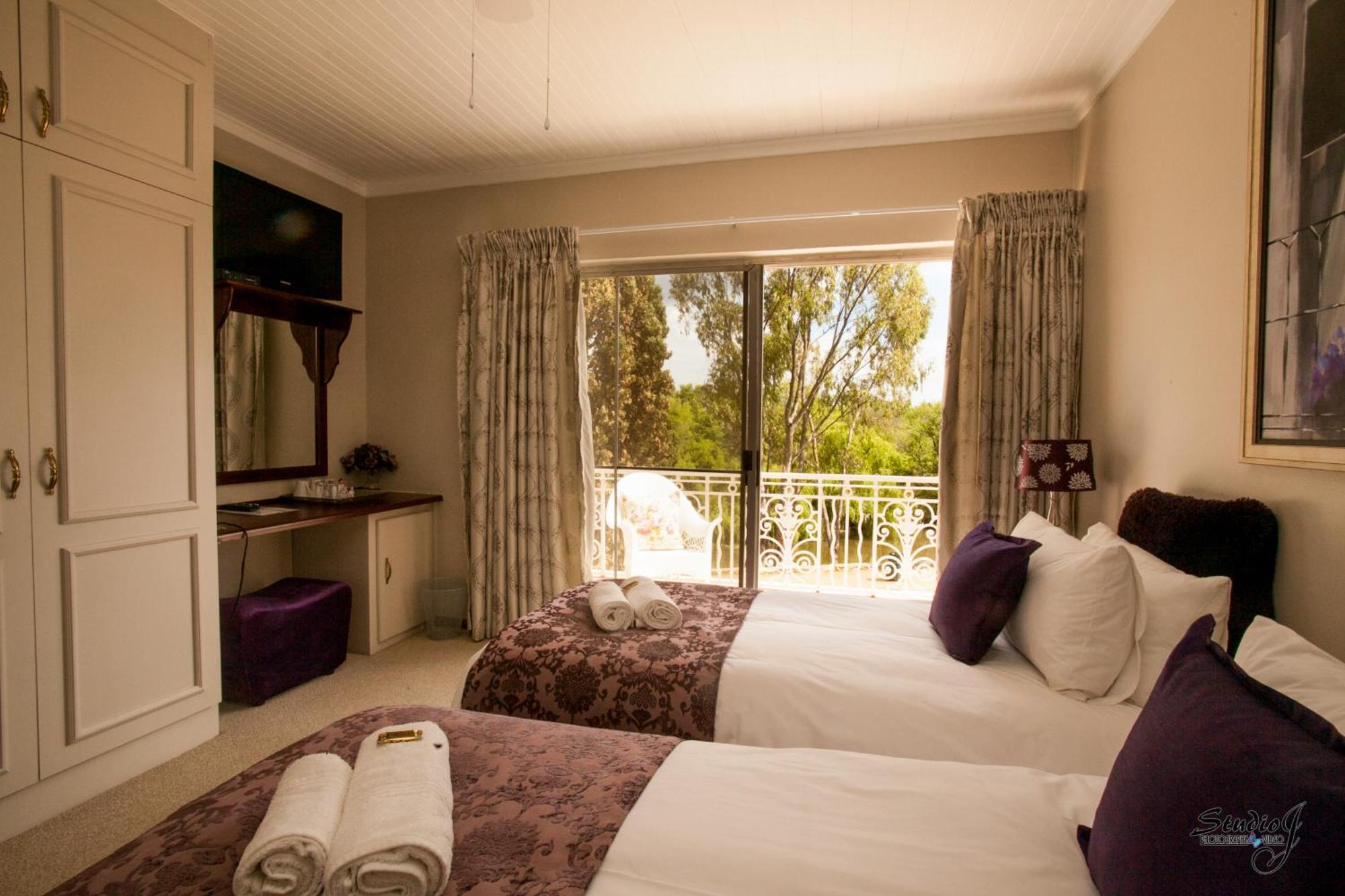 Mistique Waters Guesthouse Parys Exteriér fotografie